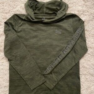 Under Armour performance long sleeve SIZE YM